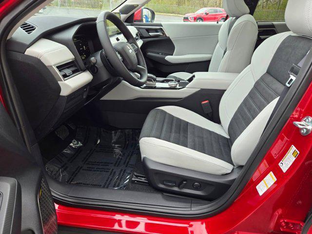 new 2025 Mitsubishi Outlander car, priced at $39,282