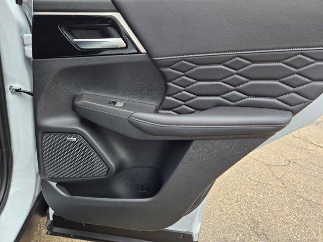 new 2025 Mitsubishi Outlander car, priced at $42,291