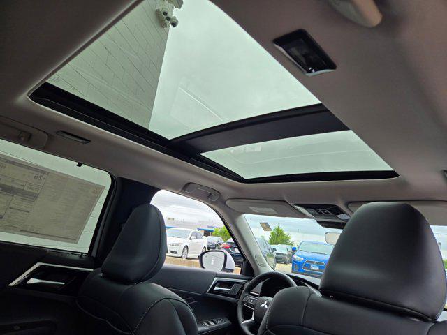 new 2025 Mitsubishi Outlander car, priced at $42,291