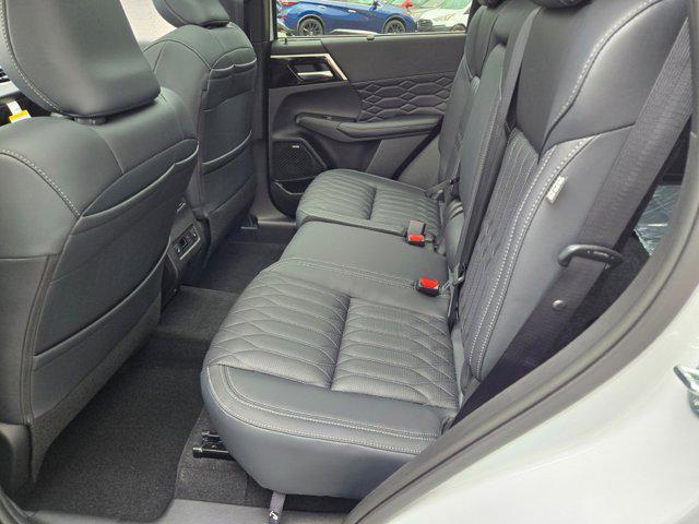 new 2025 Mitsubishi Outlander car, priced at $42,291
