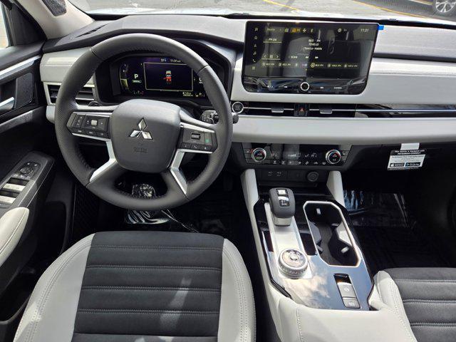 new 2025 Mitsubishi Outlander car, priced at $40,445