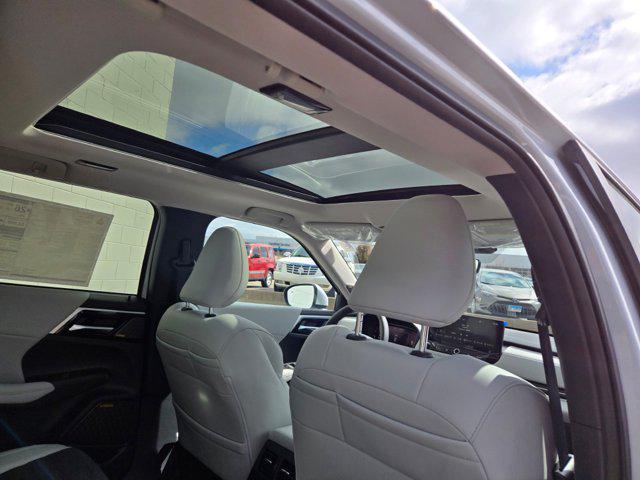 new 2025 Mitsubishi Outlander car, priced at $39,535