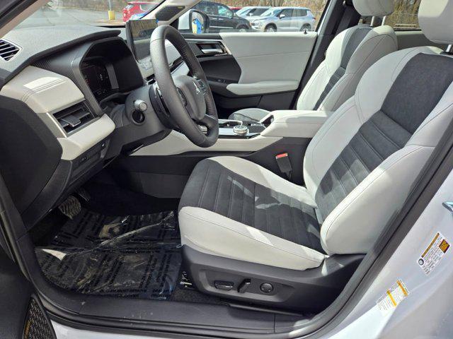 new 2025 Mitsubishi Outlander car, priced at $38,827