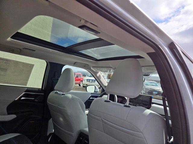 new 2025 Mitsubishi Outlander car, priced at $40,445