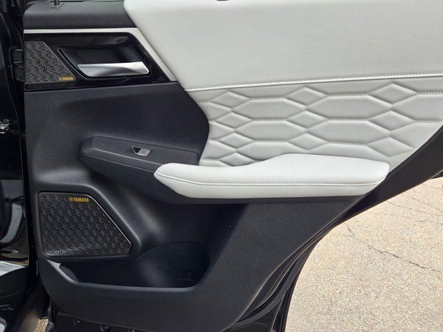 new 2025 Mitsubishi Outlander car, priced at $44,359