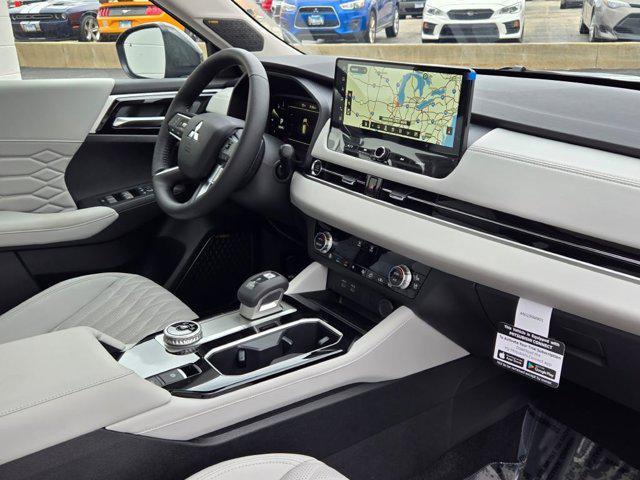 new 2025 Mitsubishi Outlander car, priced at $44,359