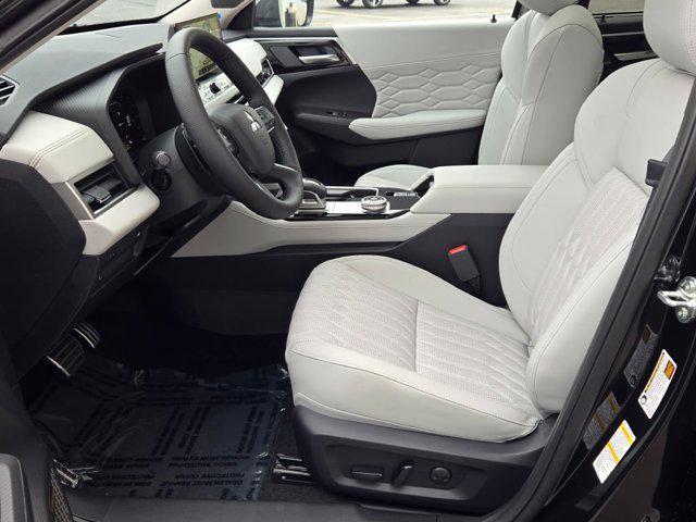 new 2025 Mitsubishi Outlander car, priced at $44,359