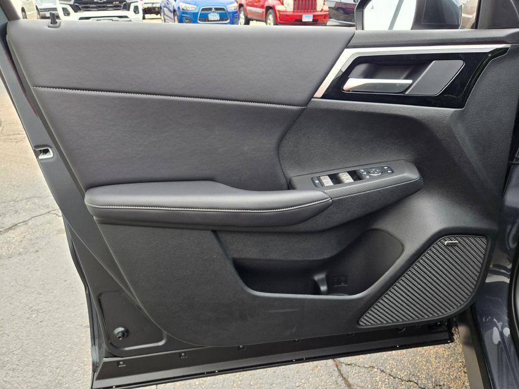 new 2025 Mitsubishi Outlander car, priced at $34,360