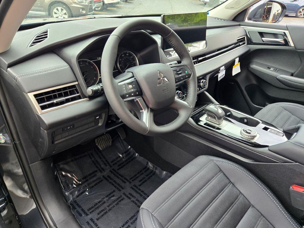new 2025 Mitsubishi Outlander car, priced at $34,360