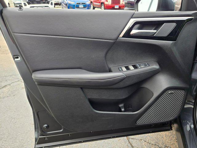 new 2025 Mitsubishi Outlander car, priced at $37,050