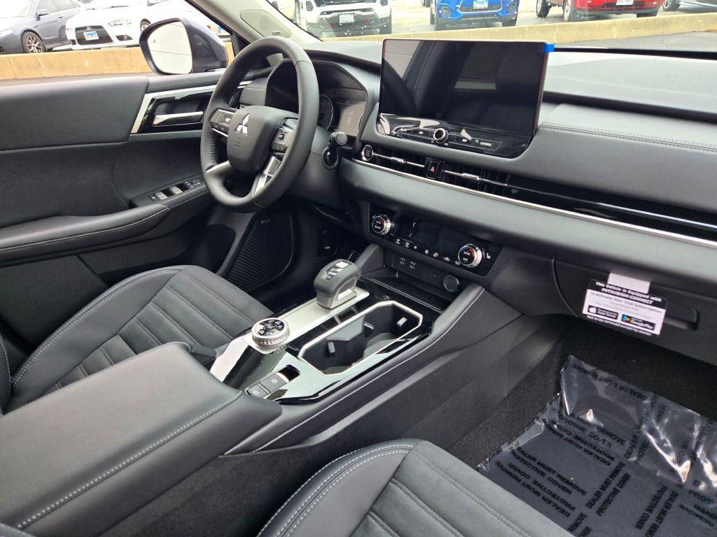 new 2025 Mitsubishi Outlander car, priced at $34,360