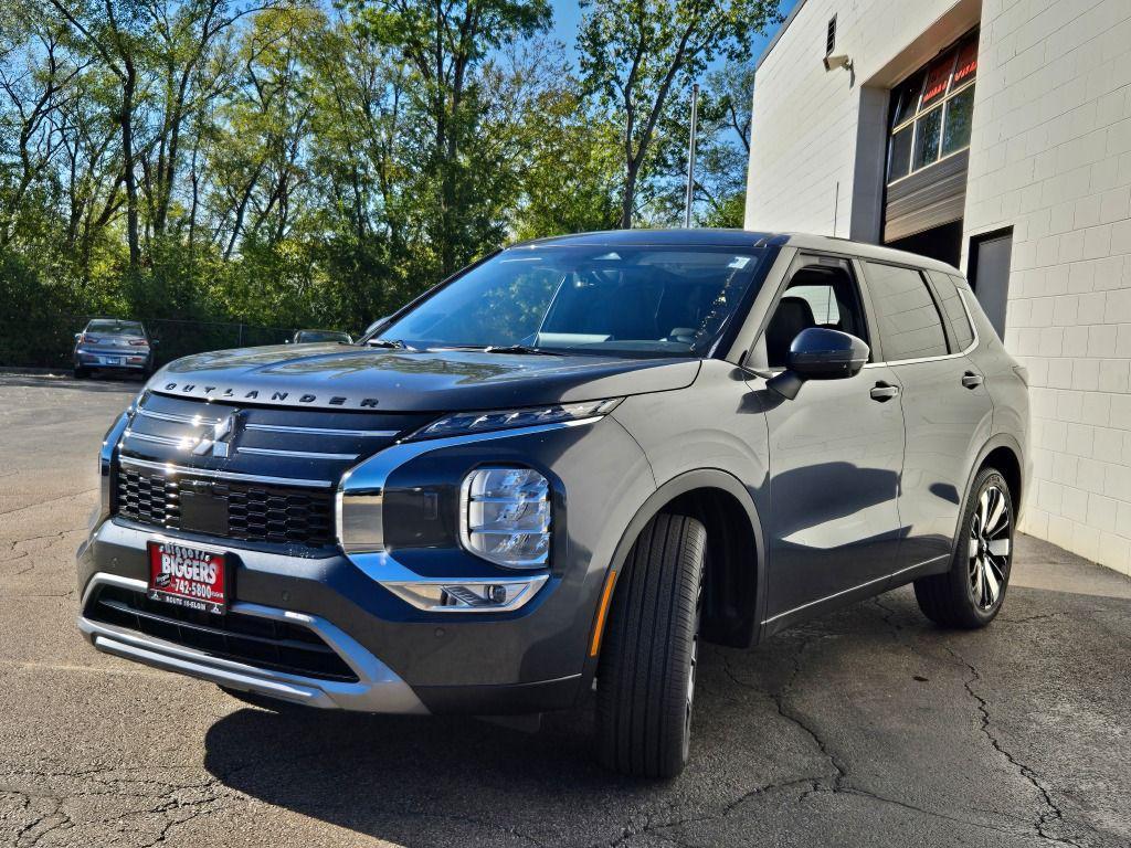 new 2025 Mitsubishi Outlander car, priced at $37,275