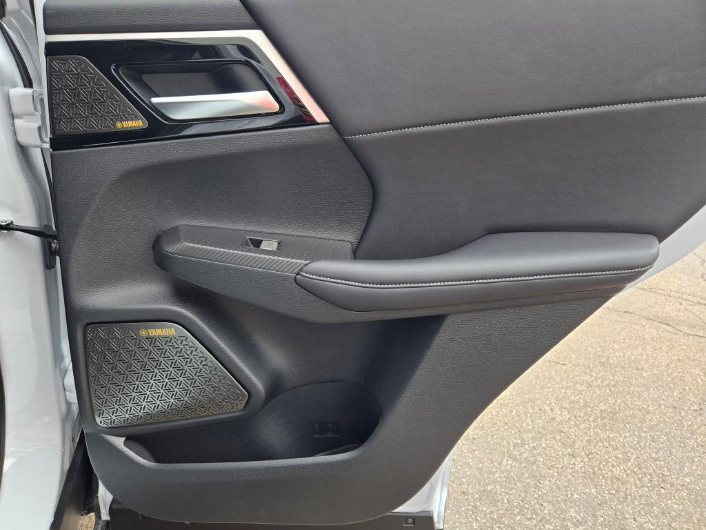 new 2025 Mitsubishi Outlander car, priced at $38,031