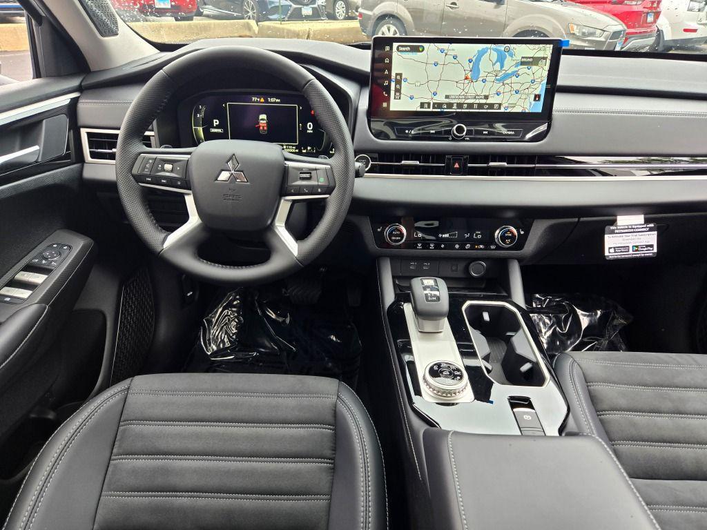 new 2025 Mitsubishi Outlander car, priced at $38,031