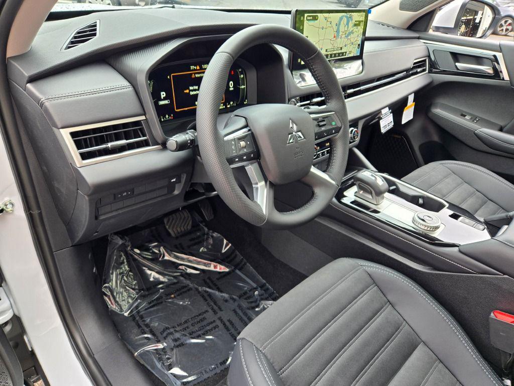new 2025 Mitsubishi Outlander car, priced at $38,031