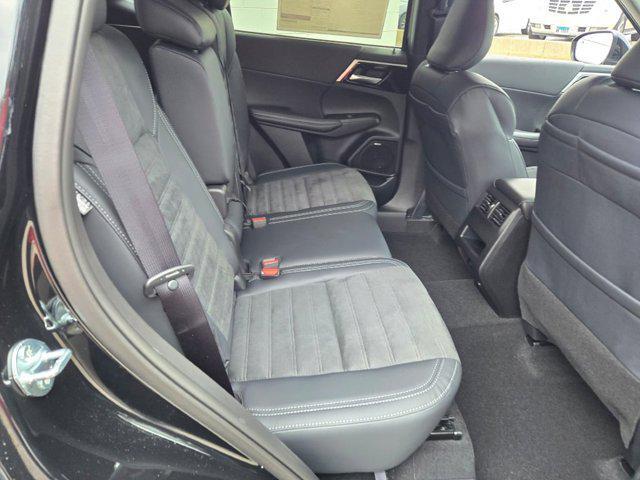 new 2025 Mitsubishi Outlander car, priced at $37,050