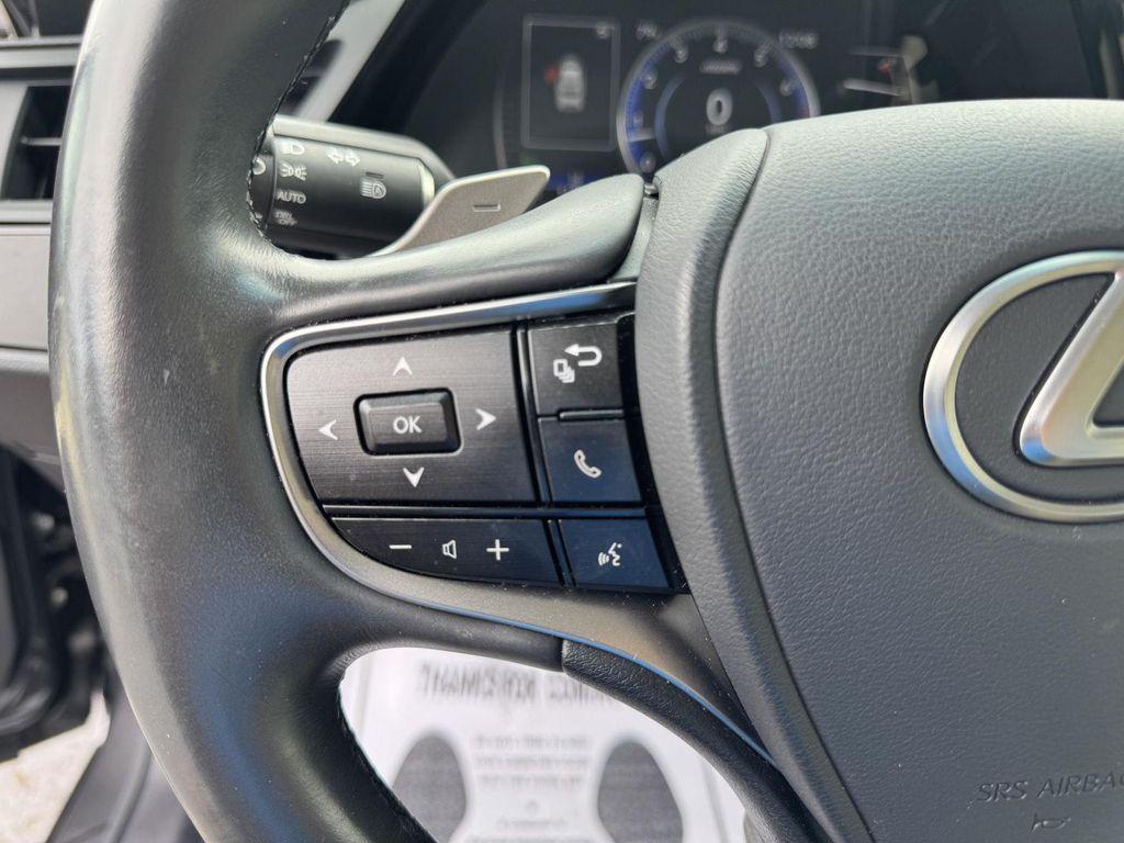 used 2022 Lexus ES 350 car, priced at $37,988