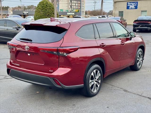 used 2020 Toyota Highlander car, priced at $28,698