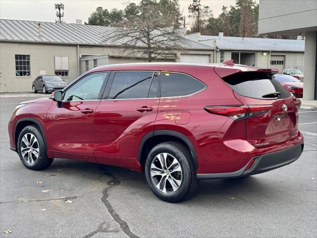 used 2020 Toyota Highlander car, priced at $28,698