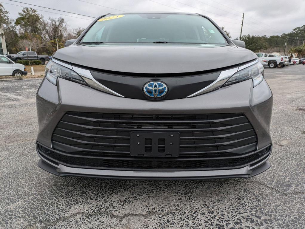 used 2024 Toyota Sienna car, priced at $47,950