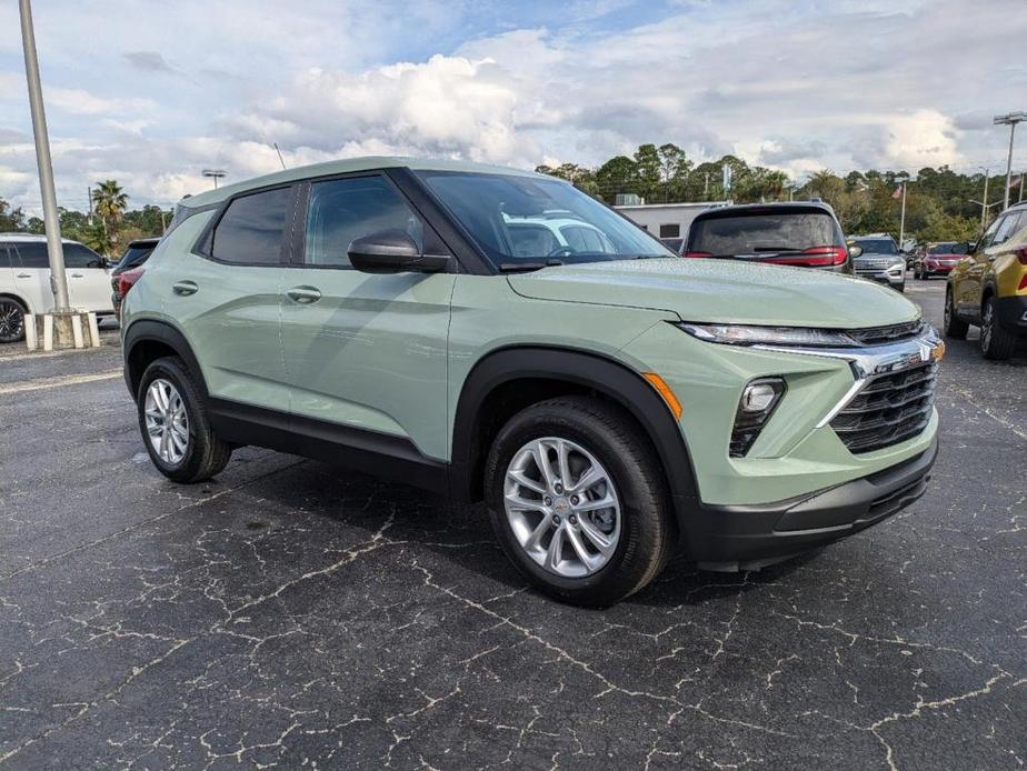 new 2025 Chevrolet TrailBlazer car, priced at $24,680