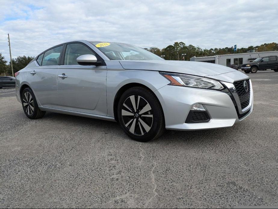 used 2022 Nissan Altima car, priced at $19,385