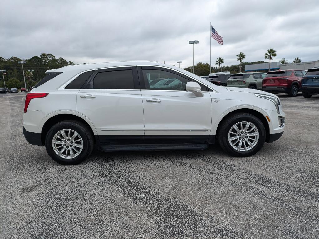 used 2017 Cadillac XT5 car, priced at $14,999