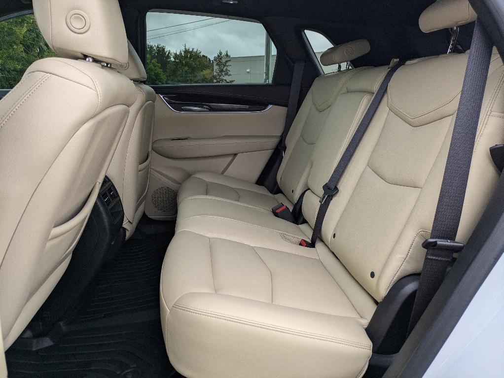 used 2017 Cadillac XT5 car, priced at $14,999
