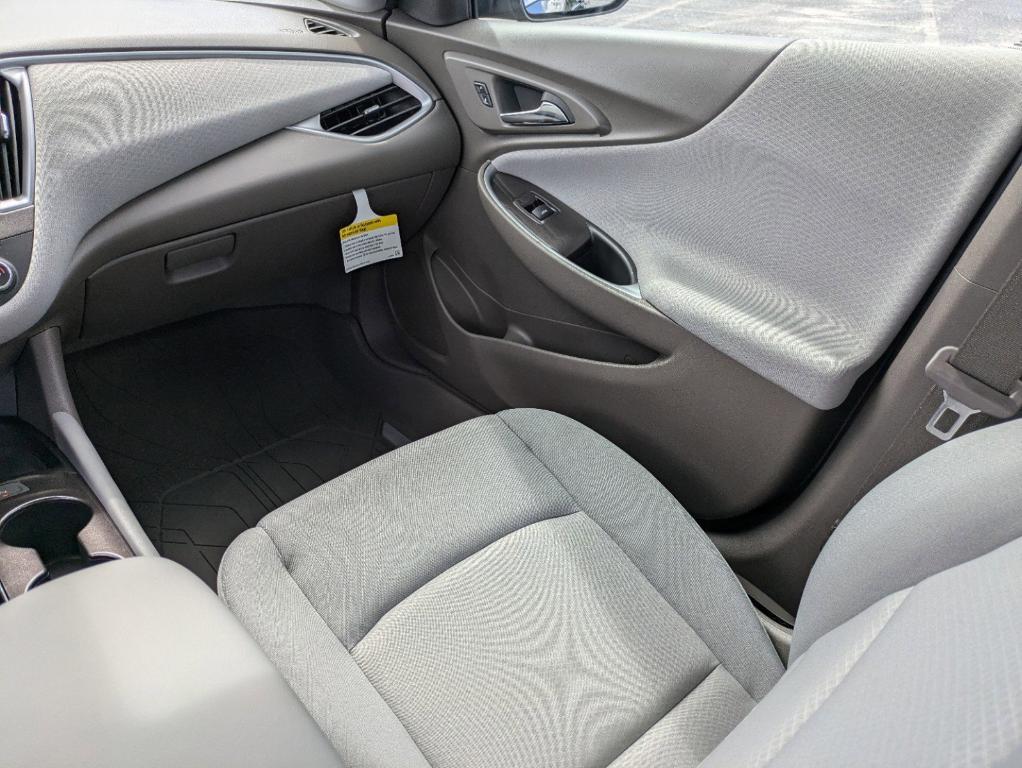 new 2025 Chevrolet Malibu car, priced at $26,495