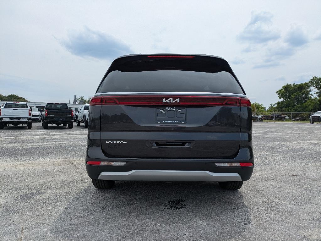 used 2024 Kia Carnival car, priced at $30,227