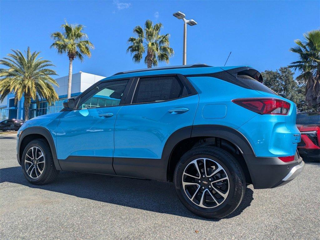 new 2025 Chevrolet TrailBlazer car, priced at $28,120