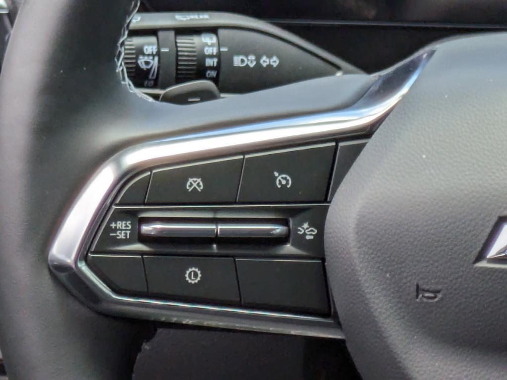 new 2025 Chevrolet Traverse car, priced at $42,055