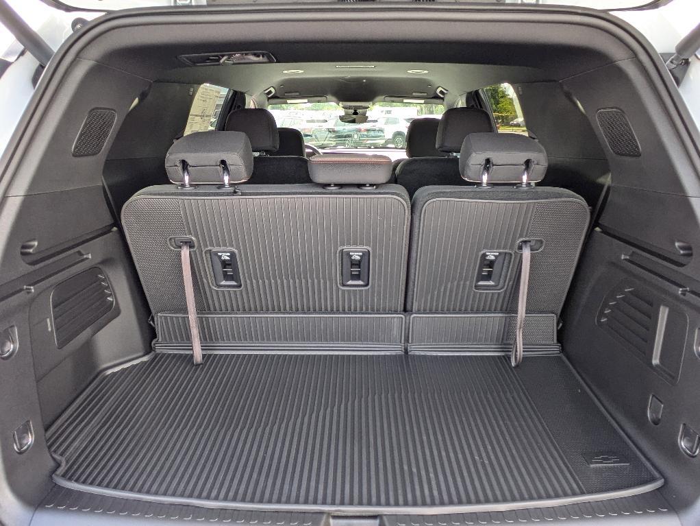 new 2026 Chevrolet Traverse car, priced at $43,644