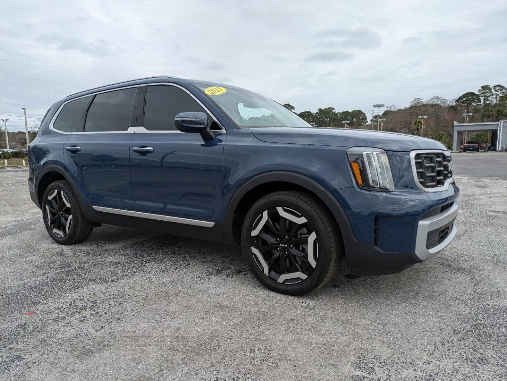 used 2023 Kia Telluride car, priced at $35,500