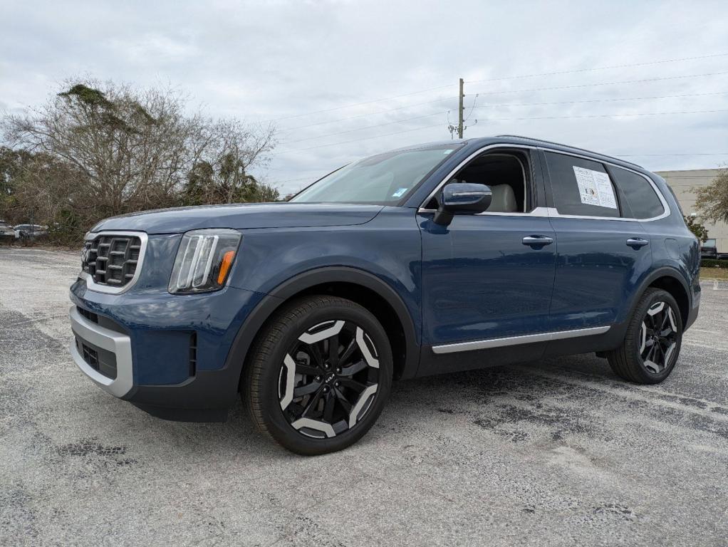 used 2023 Kia Telluride car, priced at $35,500