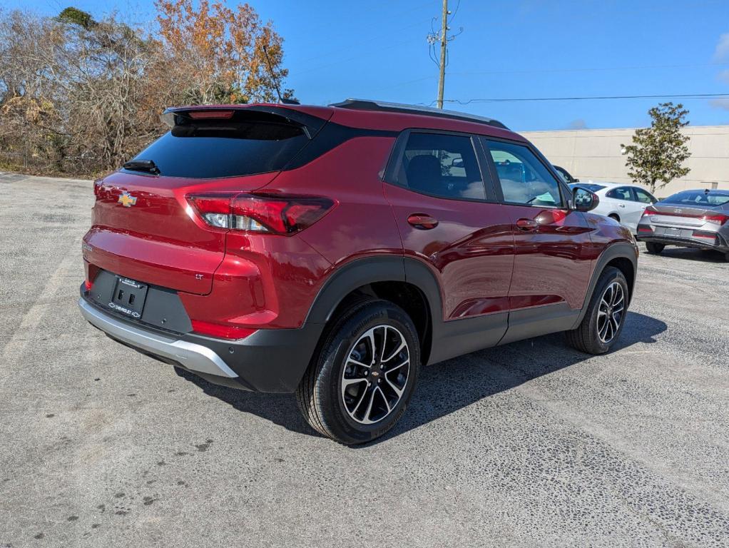 new 2025 Chevrolet TrailBlazer car, priced at $27,725