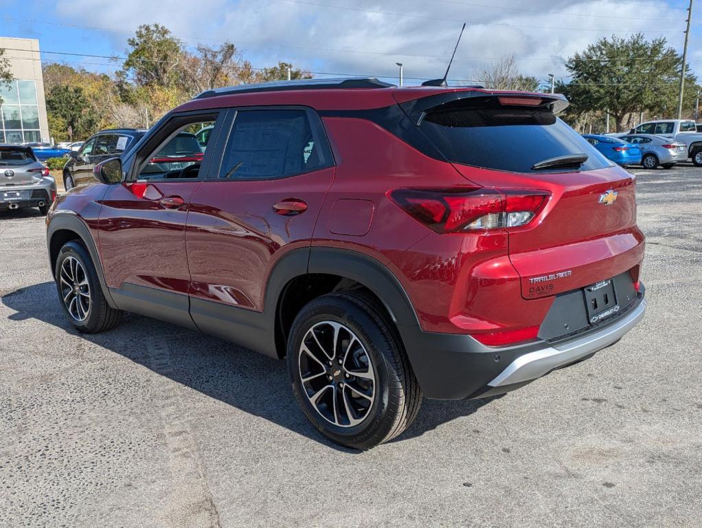 new 2025 Chevrolet TrailBlazer car, priced at $27,725