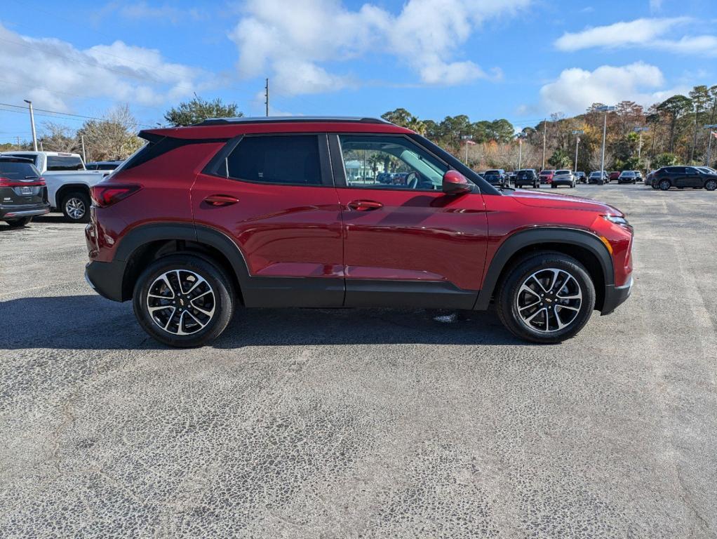 new 2025 Chevrolet TrailBlazer car, priced at $27,725