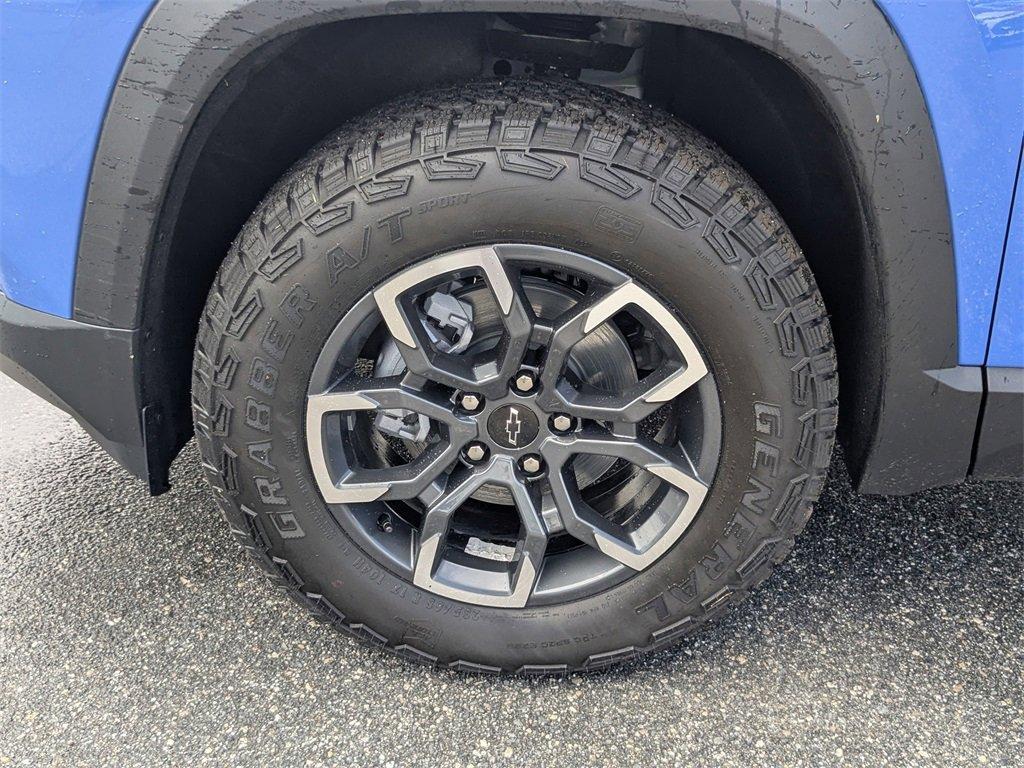 new 2026 Chevrolet Equinox car, priced at $36,090