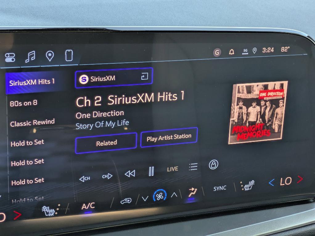 new 2026 Chevrolet Traverse car, priced at $40,120