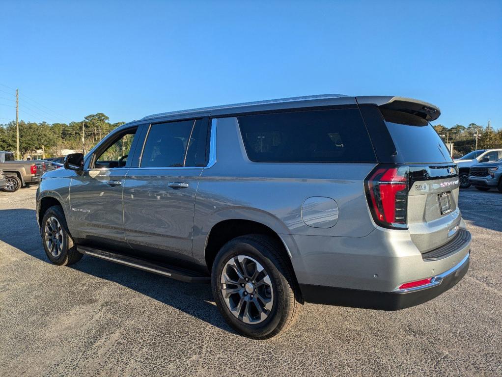 new 2025 Chevrolet Suburban car, priced at $65,369