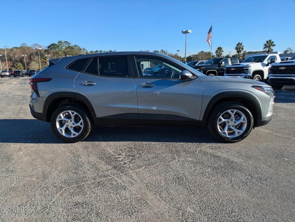 new 2025 Chevrolet Trax car, priced at $22,684