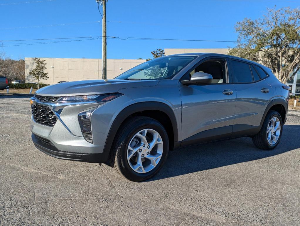 new 2025 Chevrolet Trax car, priced at $22,684