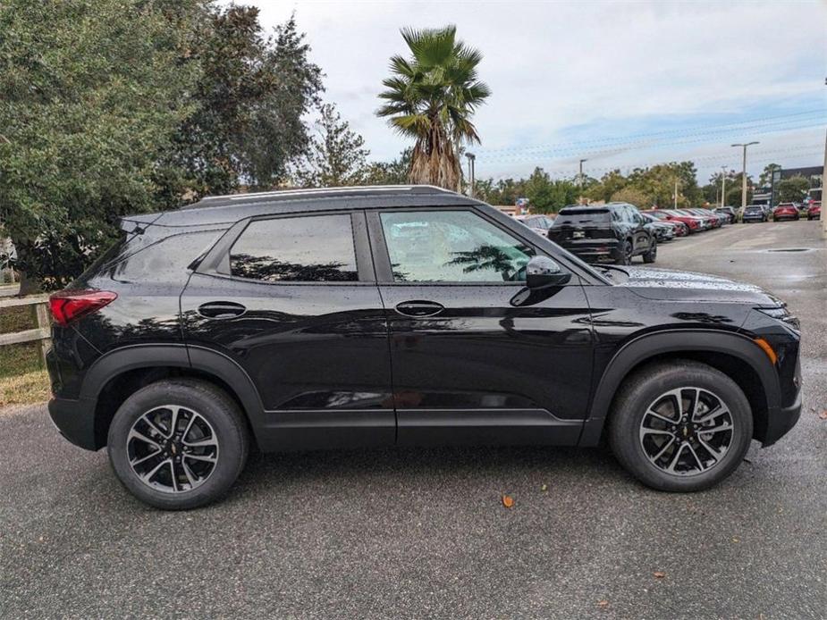 new 2025 Chevrolet TrailBlazer car, priced at $27,975