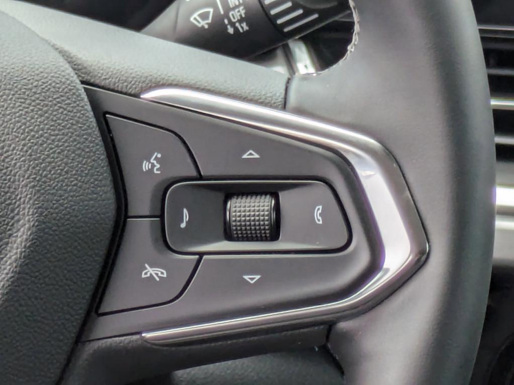used 2025 Chevrolet Trax car, priced at $25,282