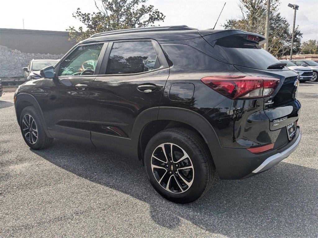 new 2025 Chevrolet TrailBlazer car, priced at $27,490