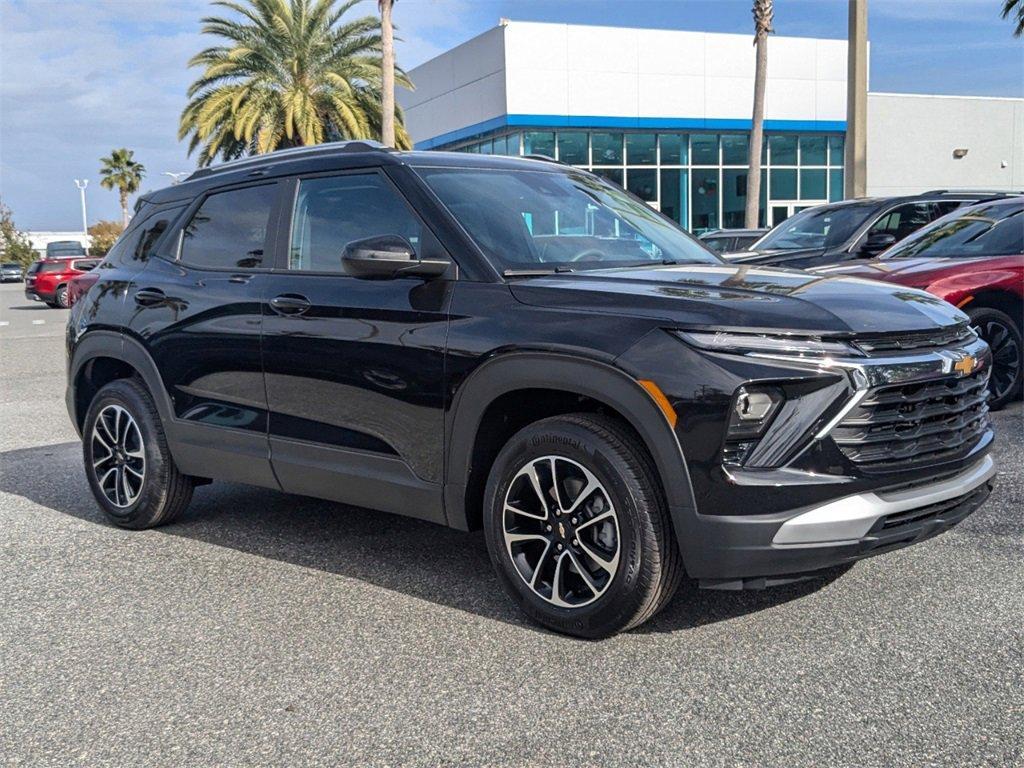 new 2025 Chevrolet TrailBlazer car, priced at $27,490