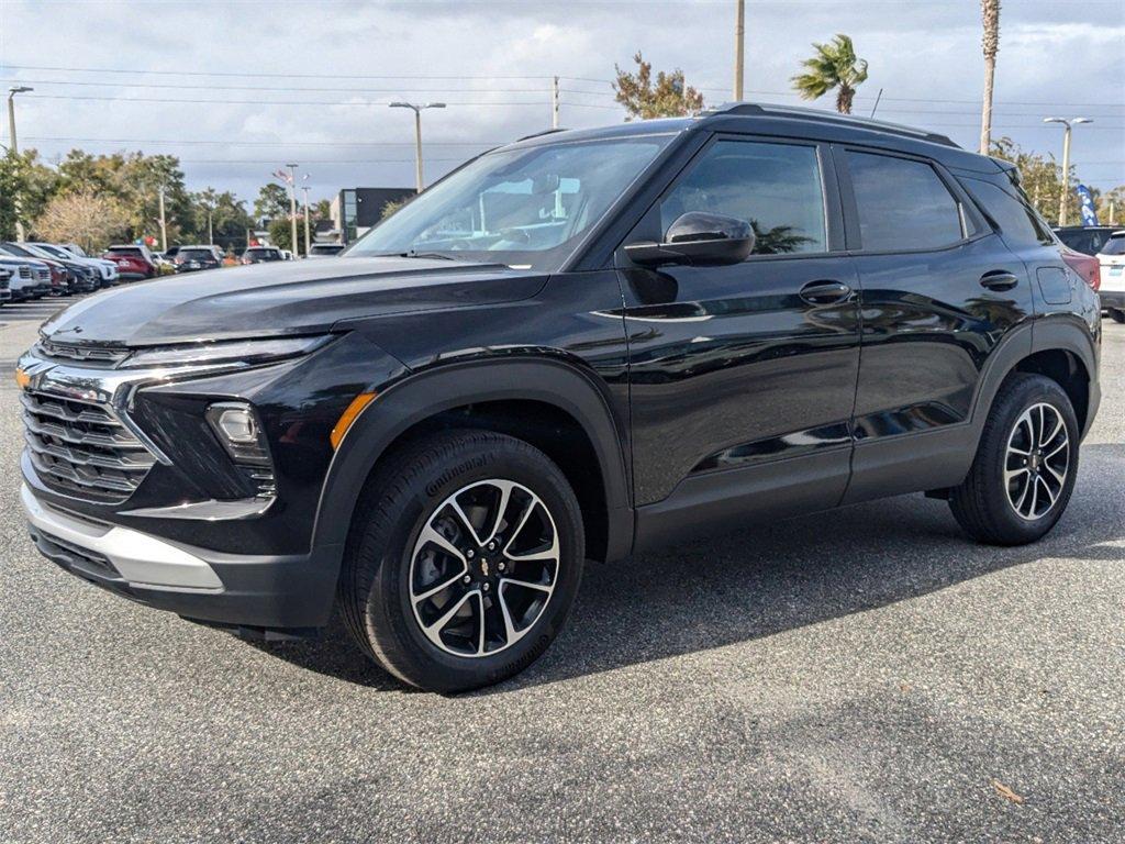 new 2025 Chevrolet TrailBlazer car, priced at $27,490