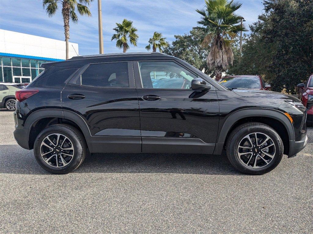 new 2025 Chevrolet TrailBlazer car, priced at $27,490