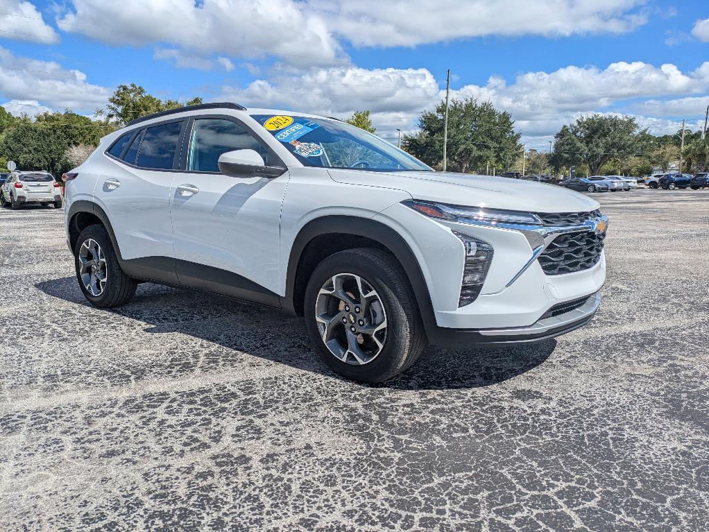 used 2024 Chevrolet Trax car, priced at $19,995